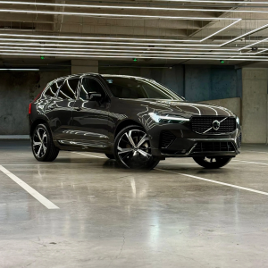 Volvo XC60 Ultimate Dark T8 Plug-In Hybrid AWD 2023