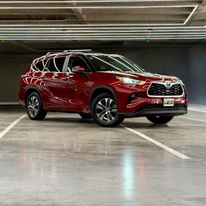 Toyota Highlander Hybrid XLE 2024